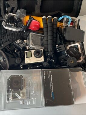 GoPro HERO4 Silver Action Camera - Silver 2 lot untested